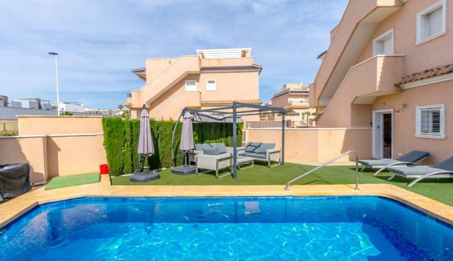 Apartament - Odsprzedaż - Orihuela Costa - Los Altos