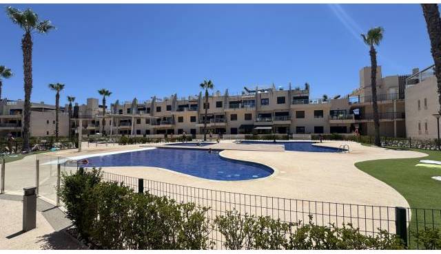 Apartamento - Venta - Pilar de la Horadada - CBW-66847