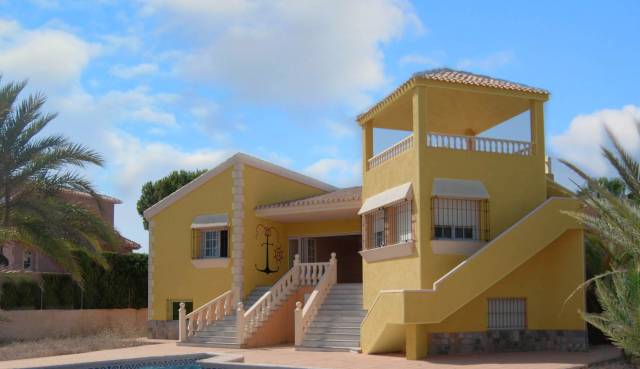 Chalet - Nueva construcción  - La Manga del Mar Menor - NBH-70875