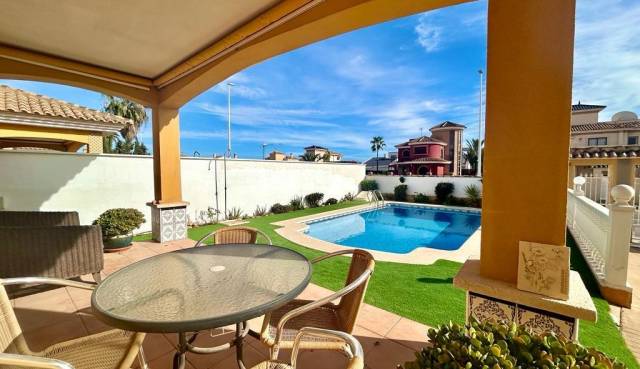 Chalet - Venta - Orihuela Costa - Cabo Roig