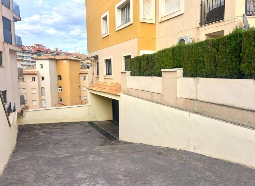 Herverkoop - Parking - Orihuela Costa - Campoamor