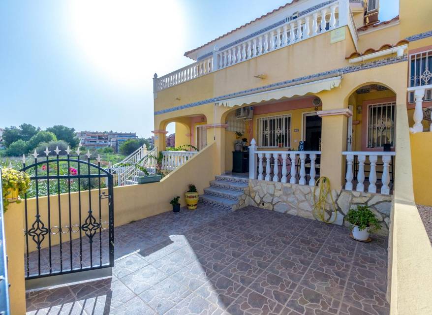 Herverkoop - Terraced house - Orihuela Costa - Las Filipinas