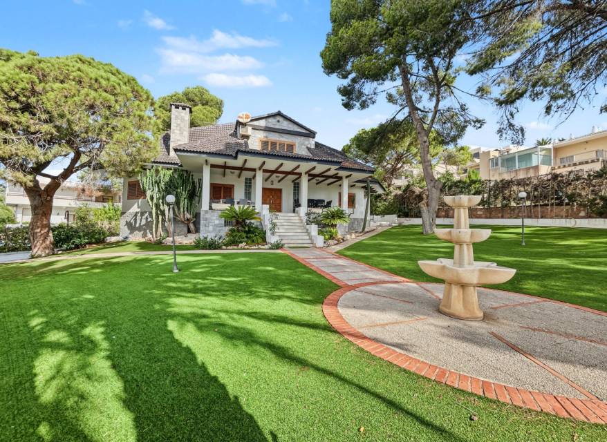 Herverkoop - Villa - Orihuela Costa - Campoamor