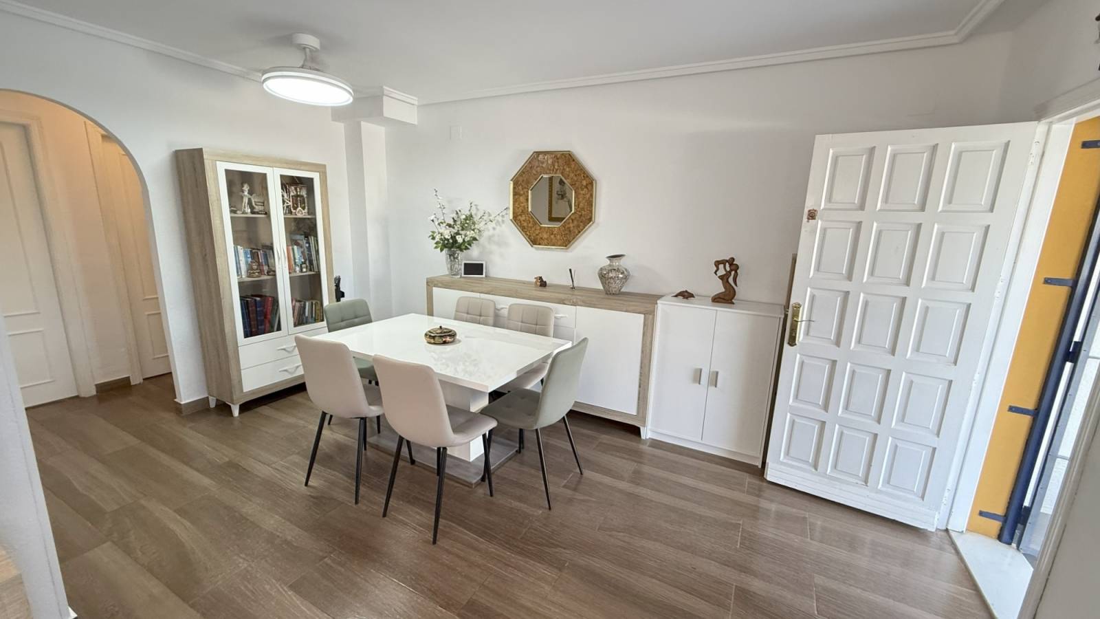 Herverkoop - Villa - Orihuela Costa - La Zenia