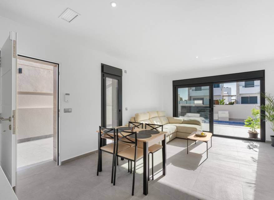 Neue immoblilien - Villa - Daya Nueva