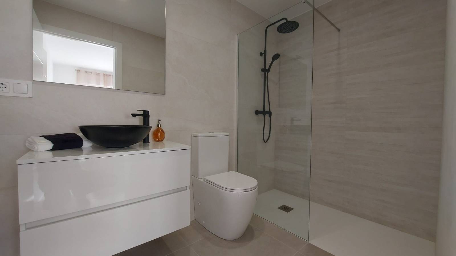 Neue immoblilien - Villa - 