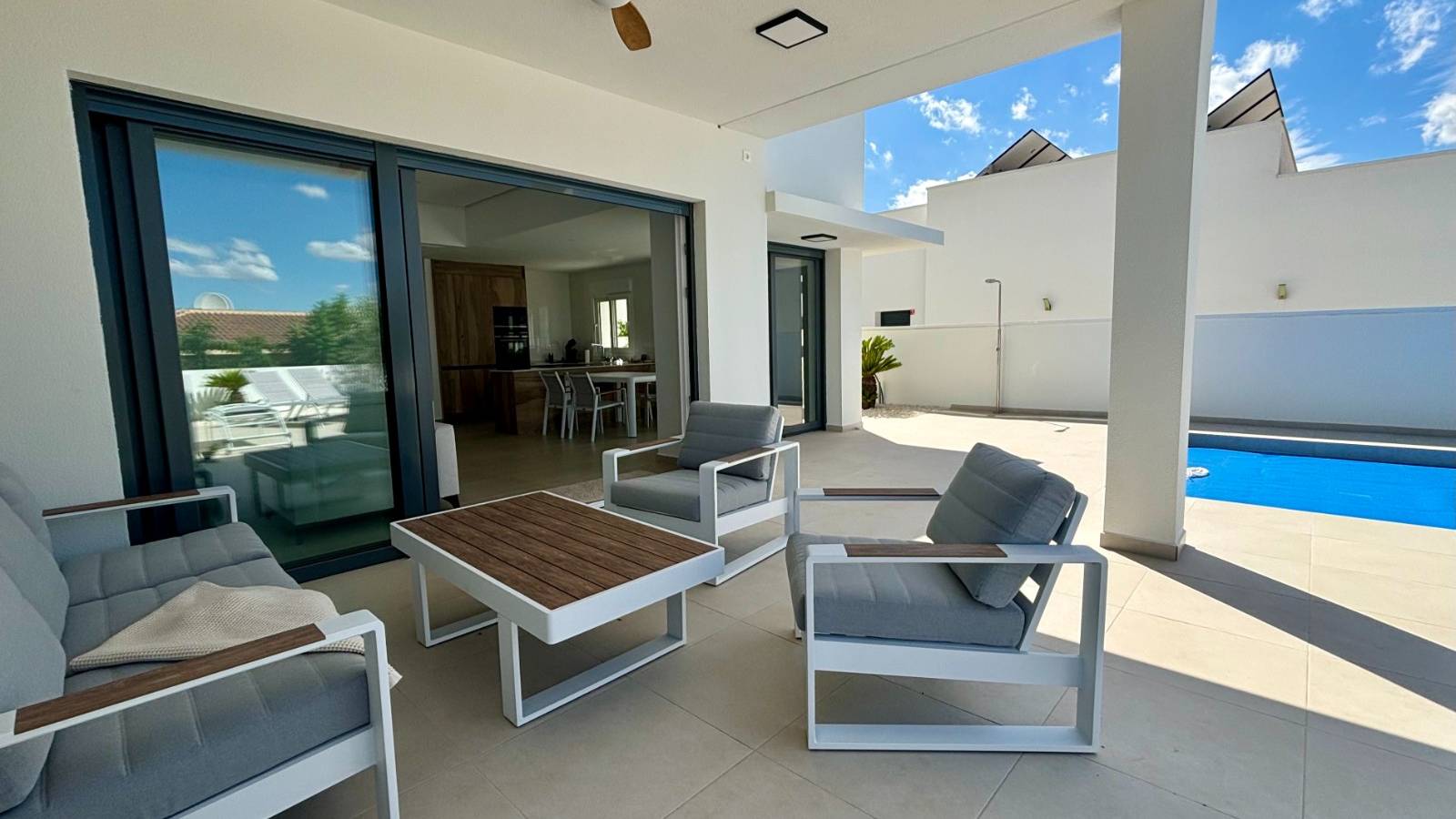 Nouvelle construction - Villa - Benijofar