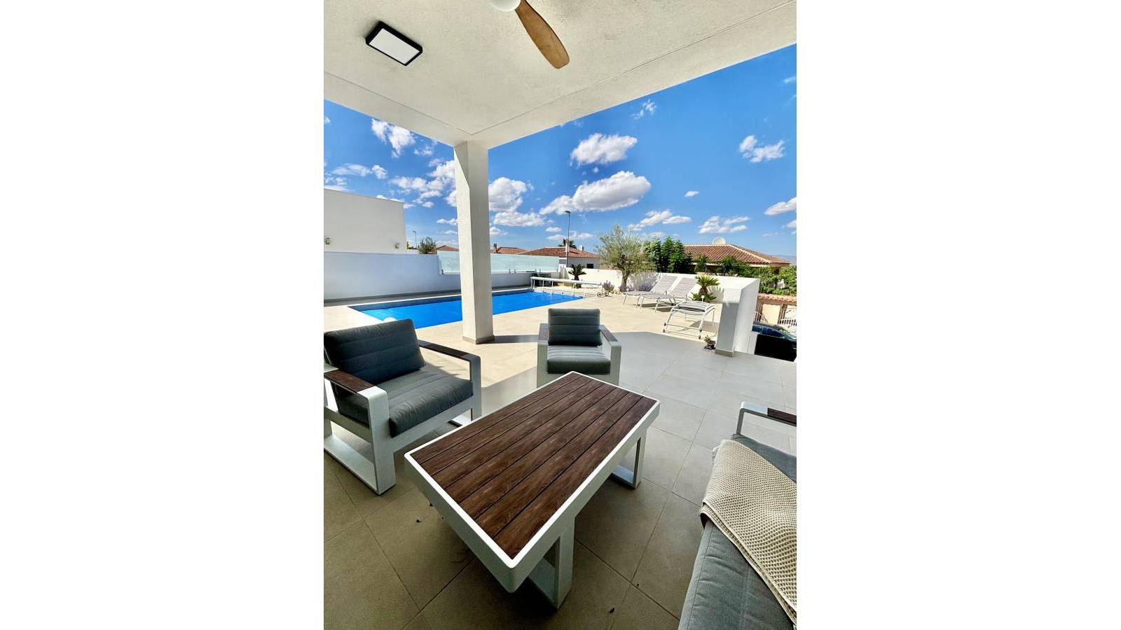 Nouvelle construction - Villa - Benijofar