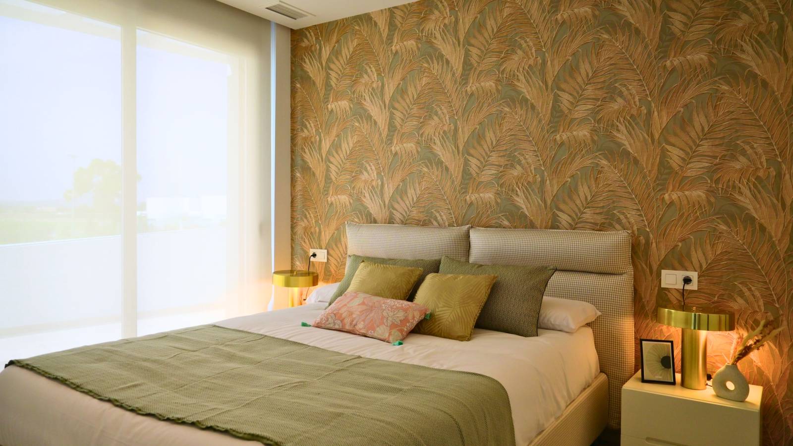 Nowy budynek -  - Dolores