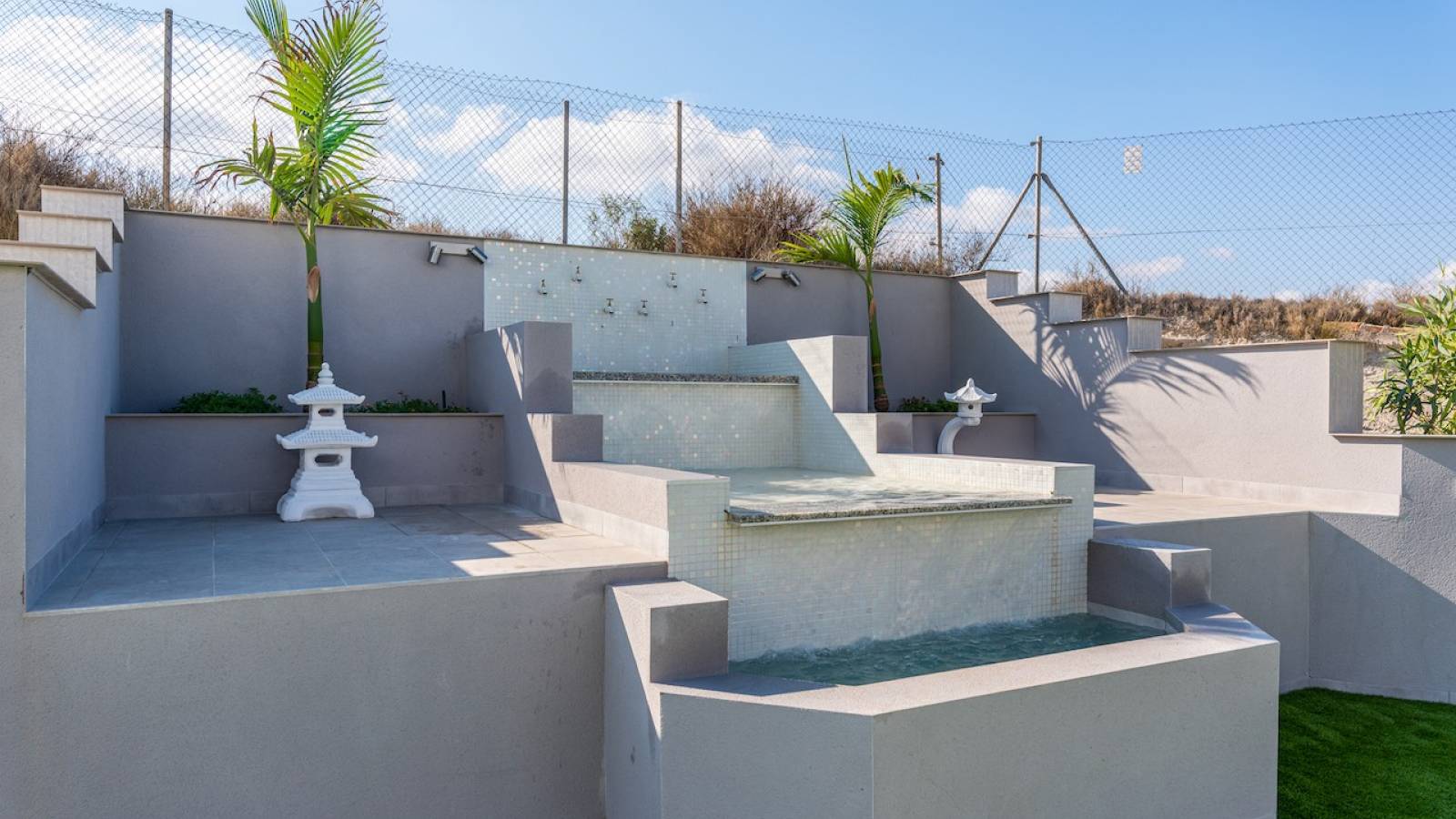 Nowy budynek -  - Orihuela