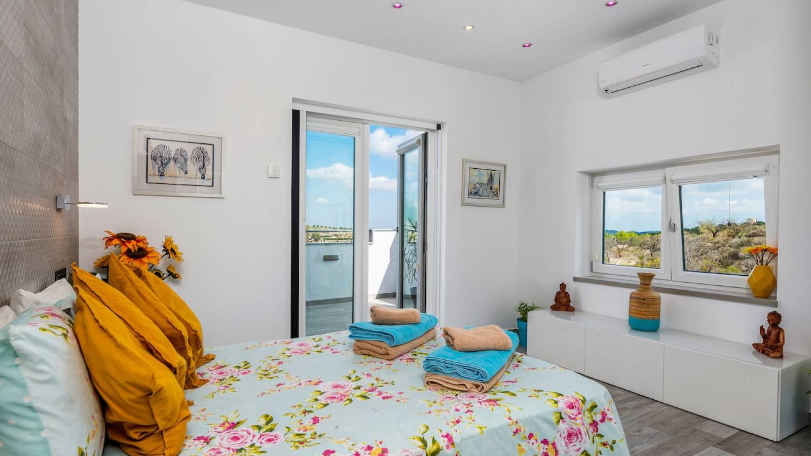 Nowy budynek -  - Orihuela