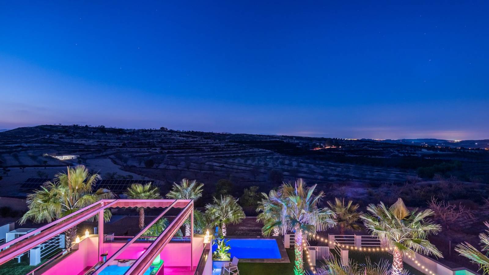 Nowy budynek -  - Orihuela