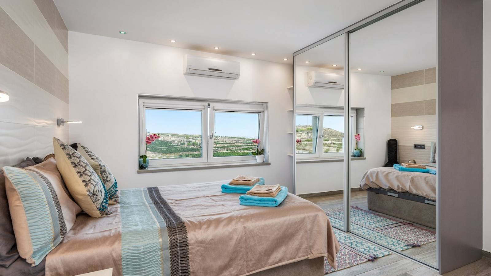 Nowy budynek -  - Orihuela