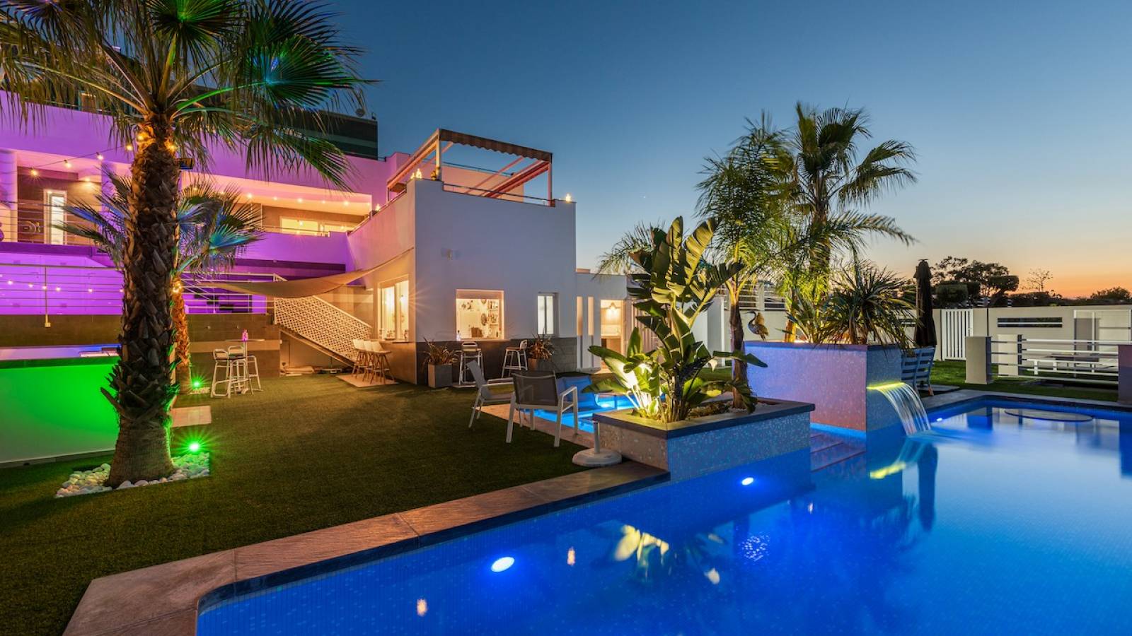 Nowy budynek -  - Orihuela