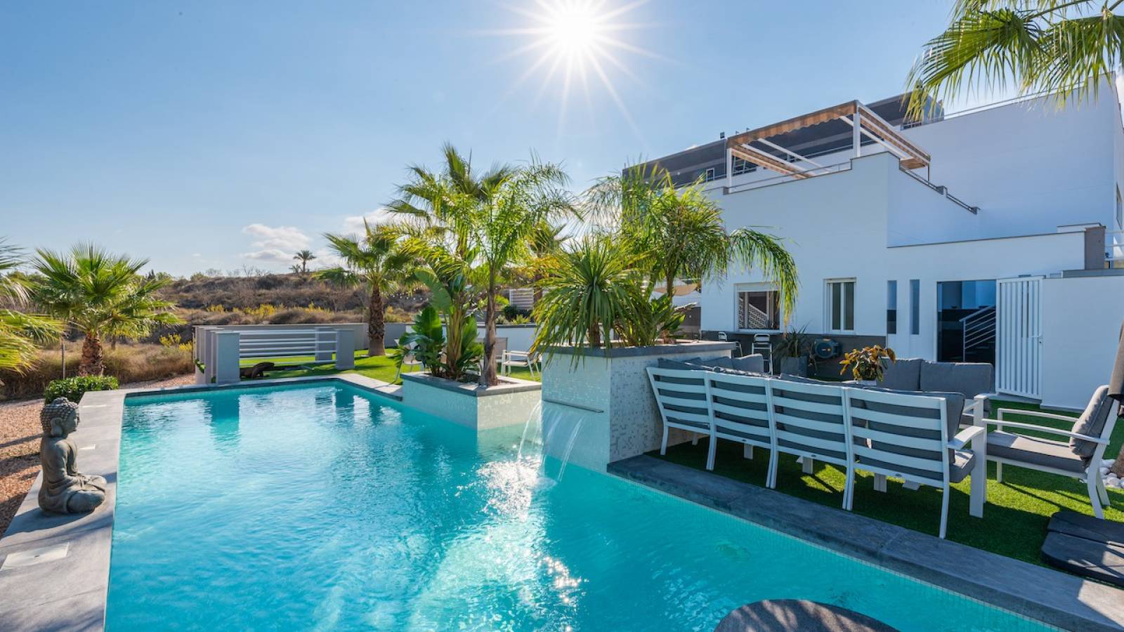 Nowy budynek -  - Orihuela