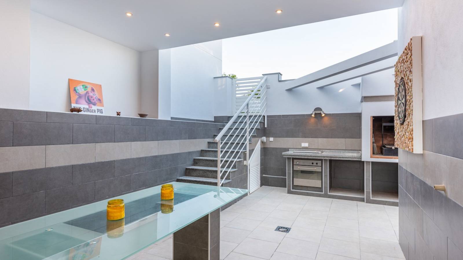 Nowy budynek -  - Orihuela