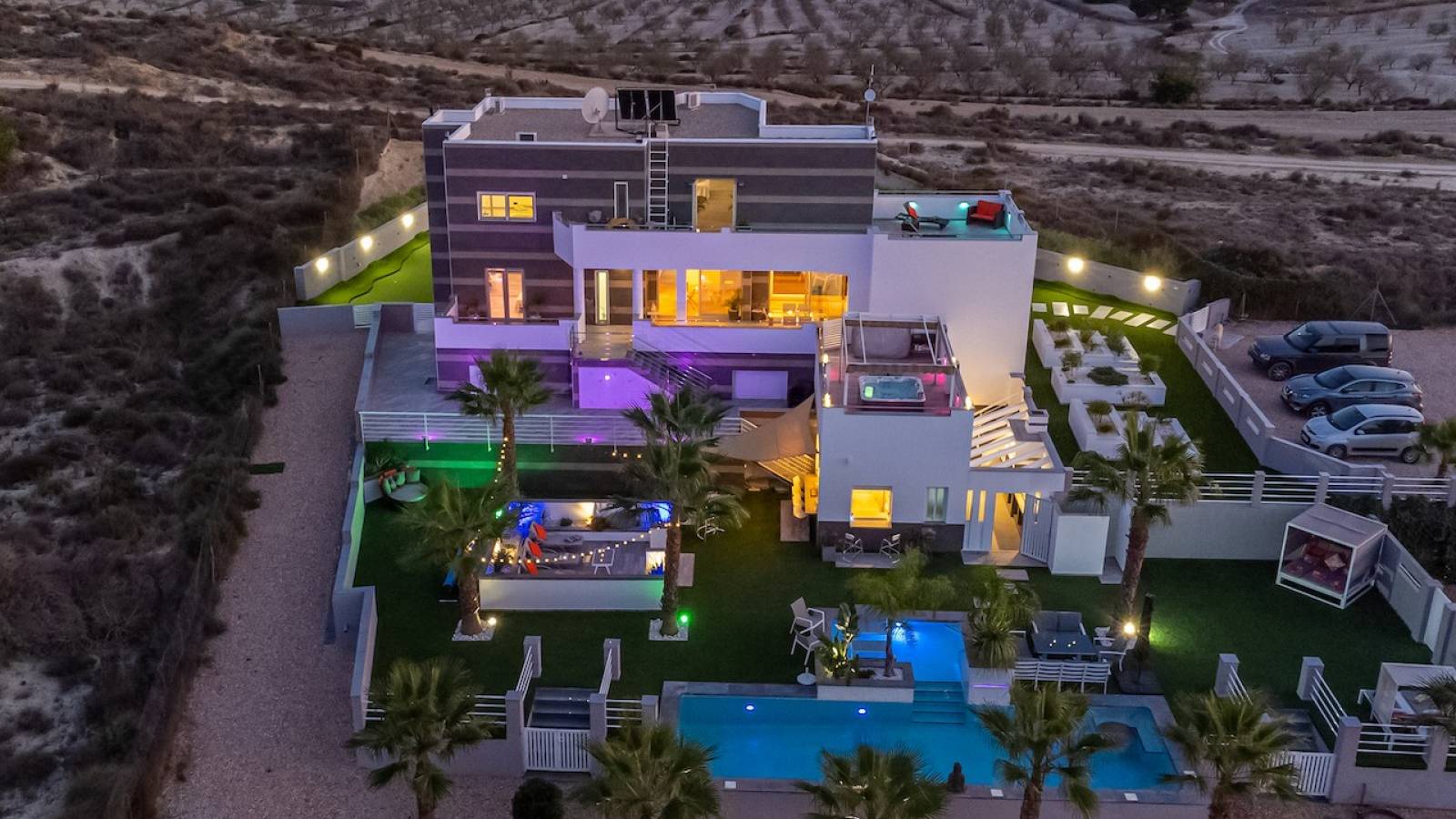 Nowy budynek -  - Orihuela