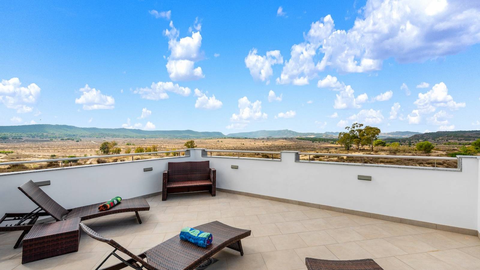 Nowy budynek -  - Orihuela