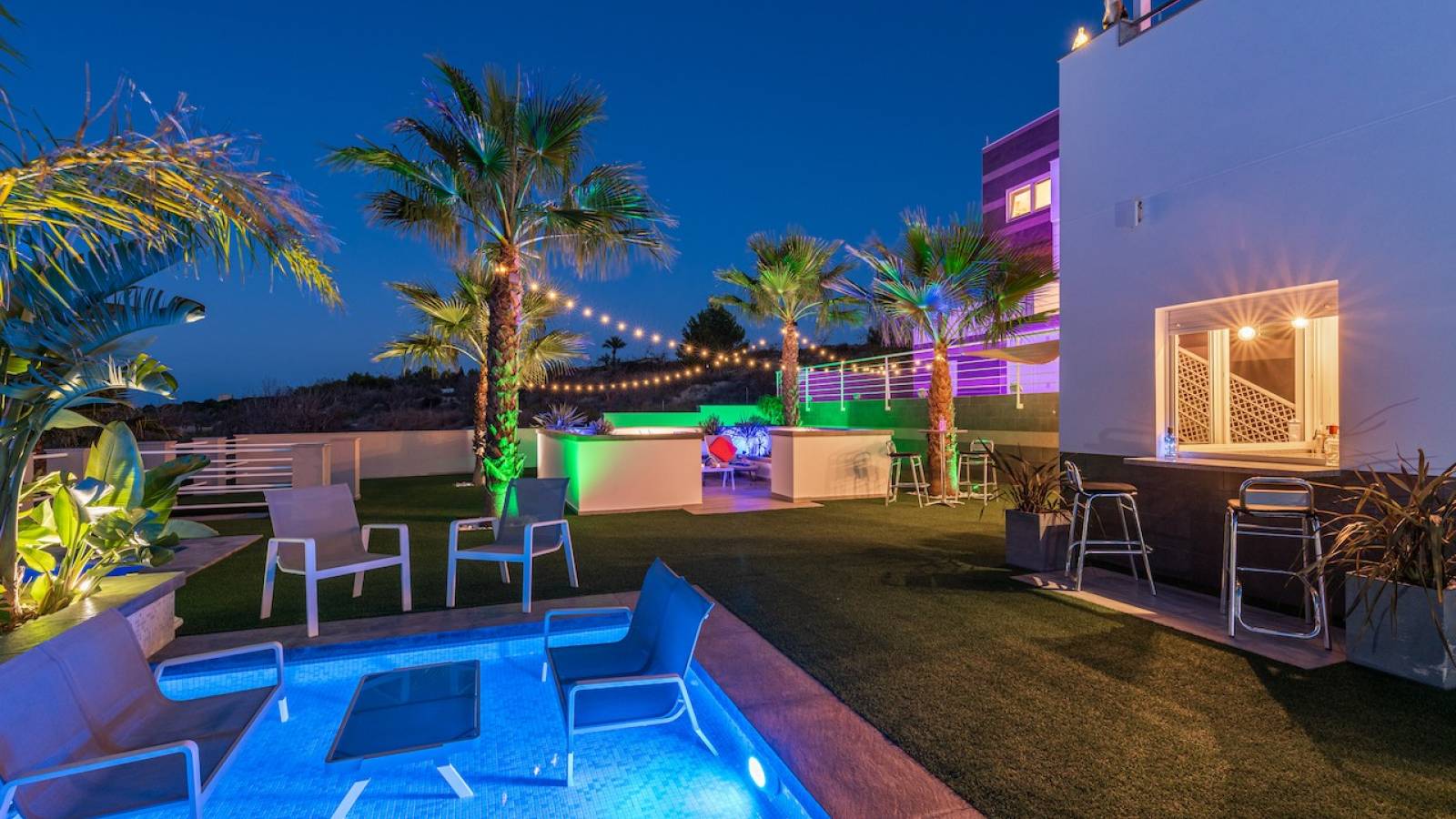 Nowy budynek -  - Orihuela