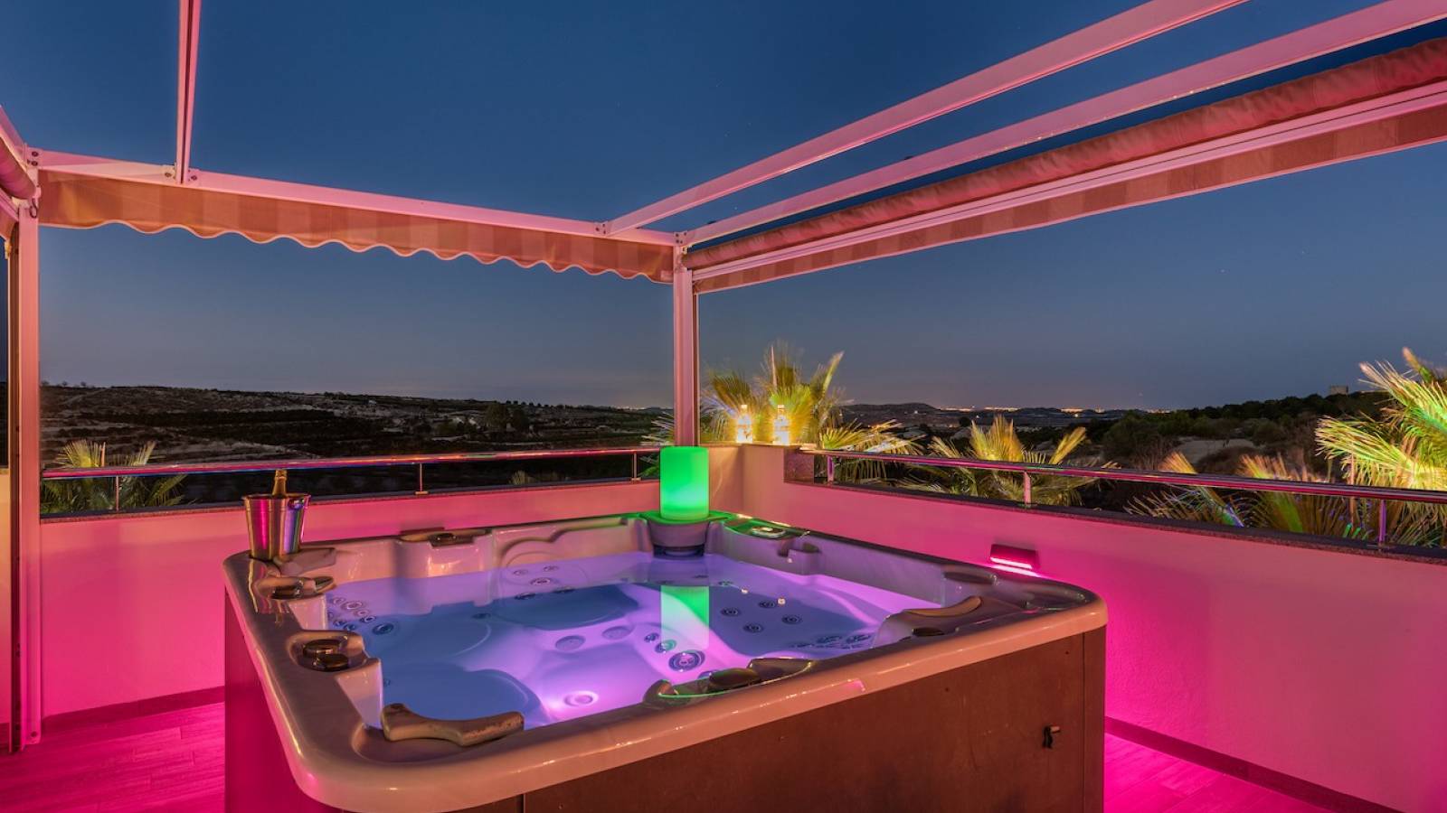 Nowy budynek -  - Orihuela