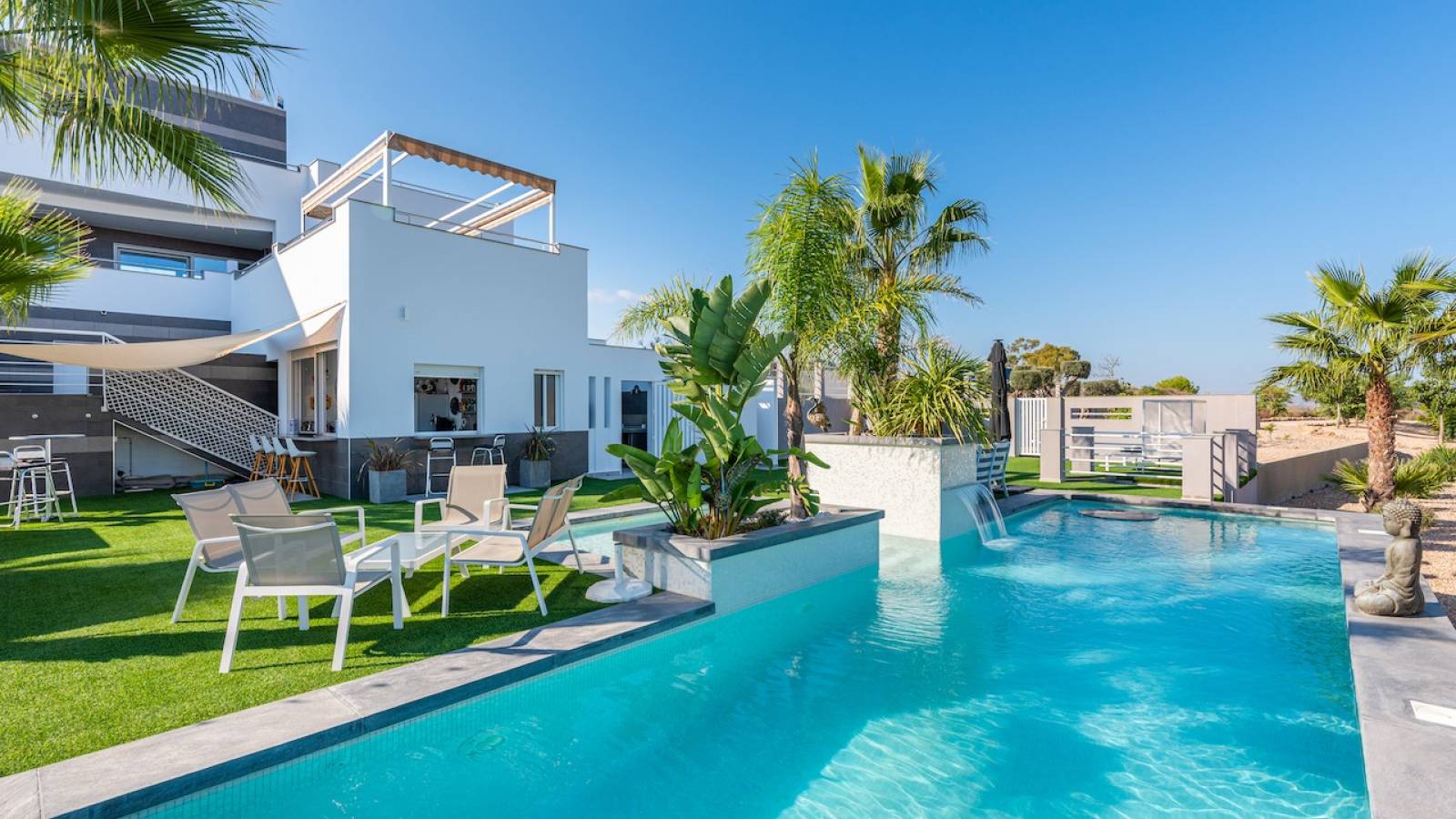 Nowy budynek -  - Orihuela