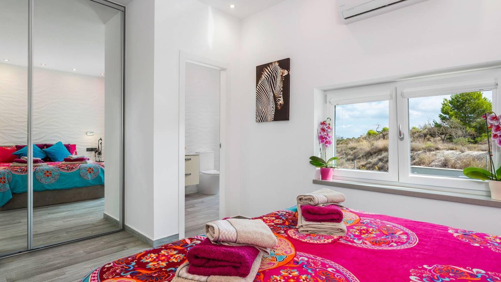 Nowy budynek -  - Orihuela