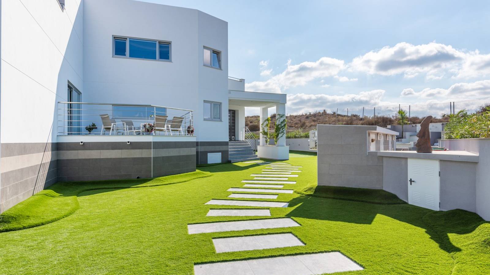 Nowy budynek -  - Orihuela