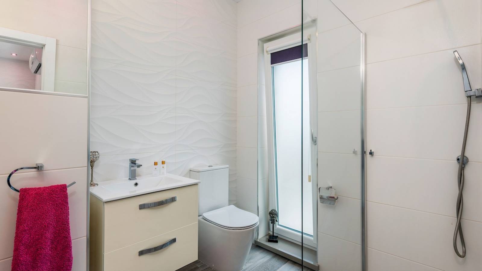 Nowy budynek -  - Orihuela