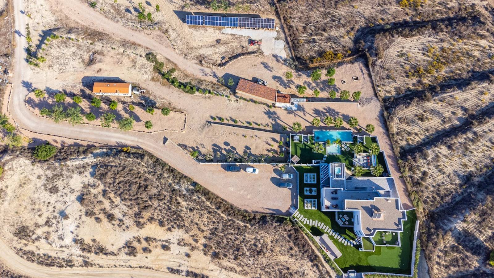 Nowy budynek -  - Orihuela