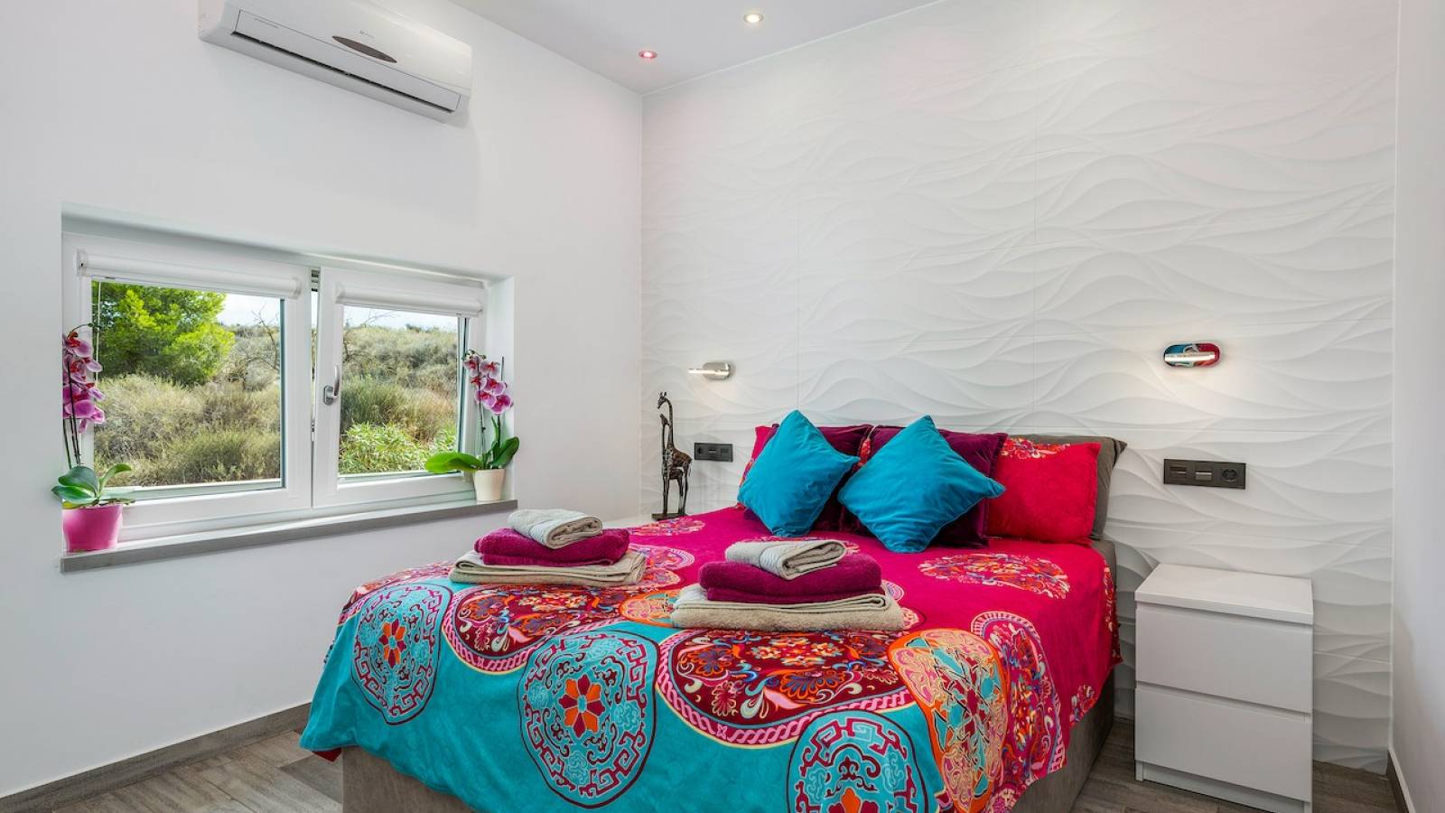 Nowy budynek -  - Orihuela