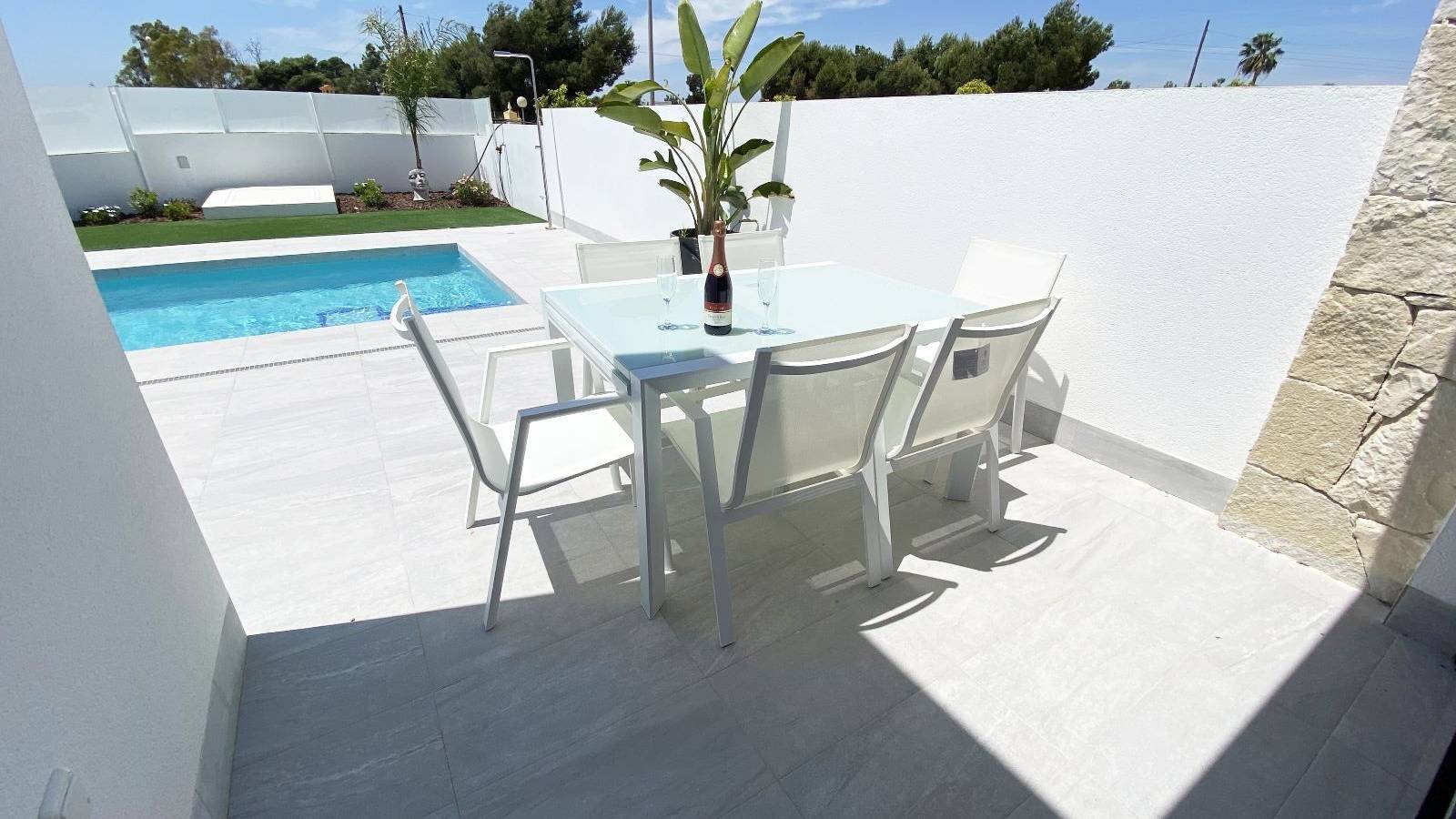 Nowy budynek - Villa - Dolores