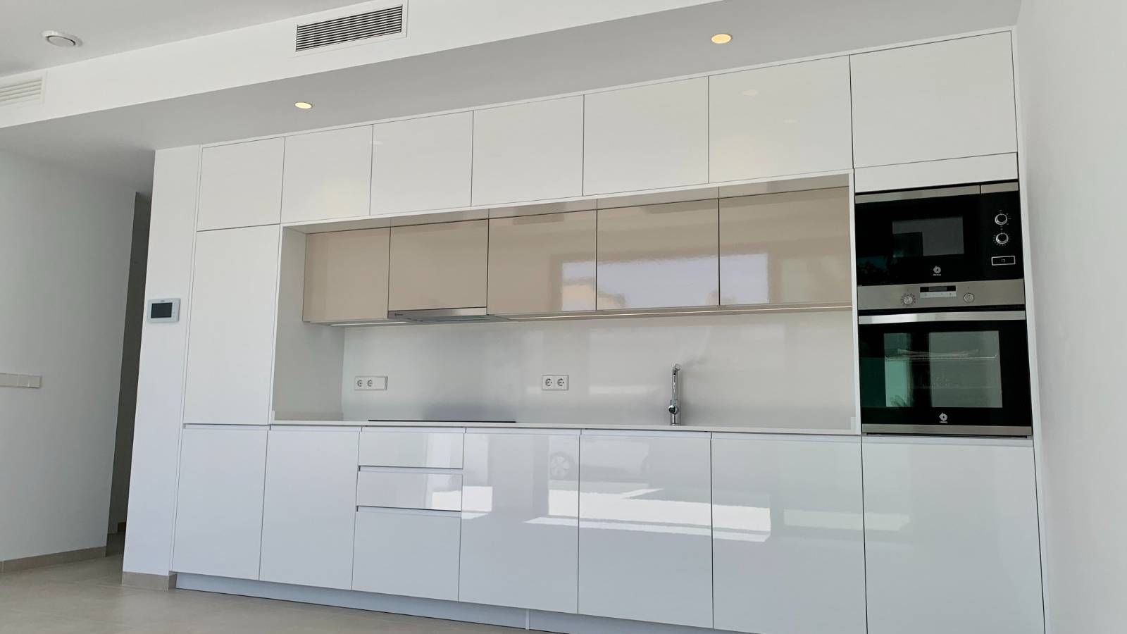 Nowy budynek - Villa - Los Alcazares