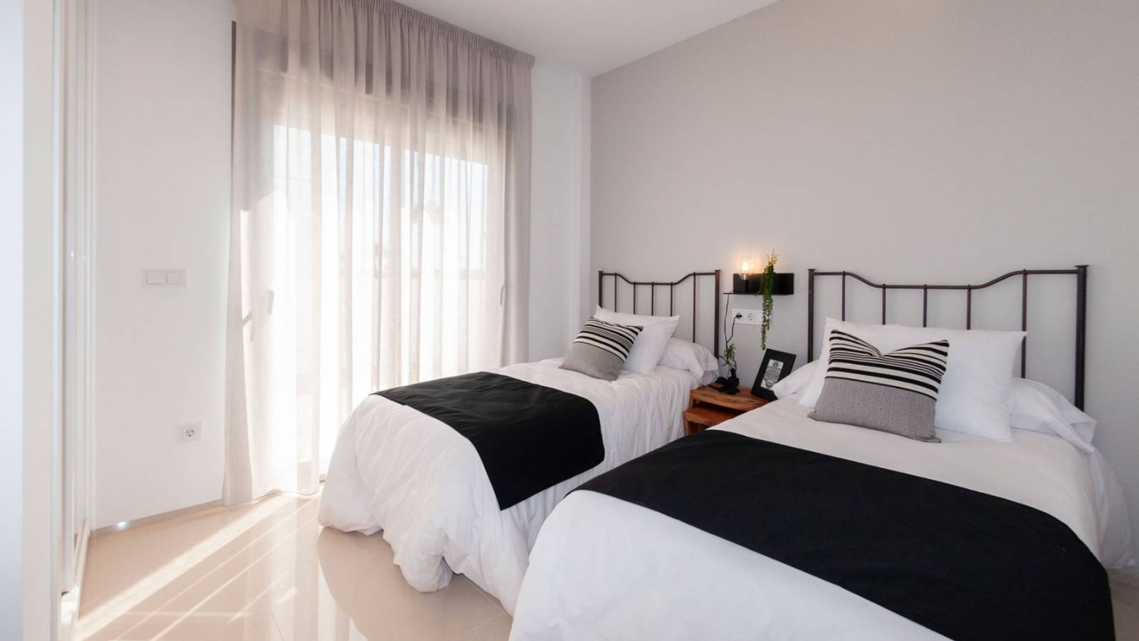 Nowy budynek - Villa - Los Alcazares