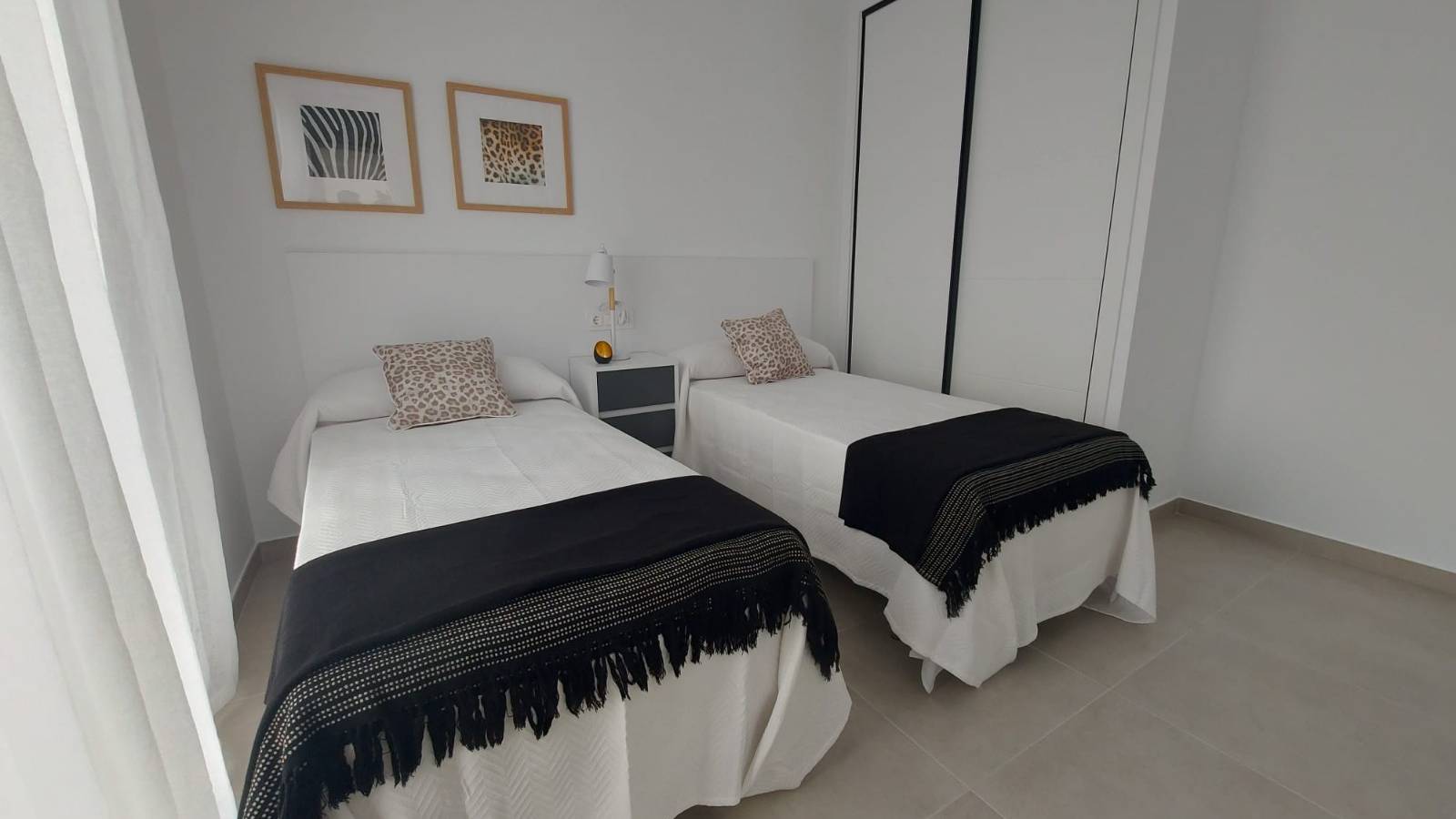 Nowy budynek - Villa - Roldan