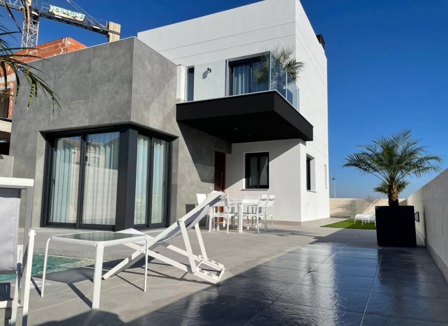 Nowy budynek - Villa - Torrevieja - Los Altos