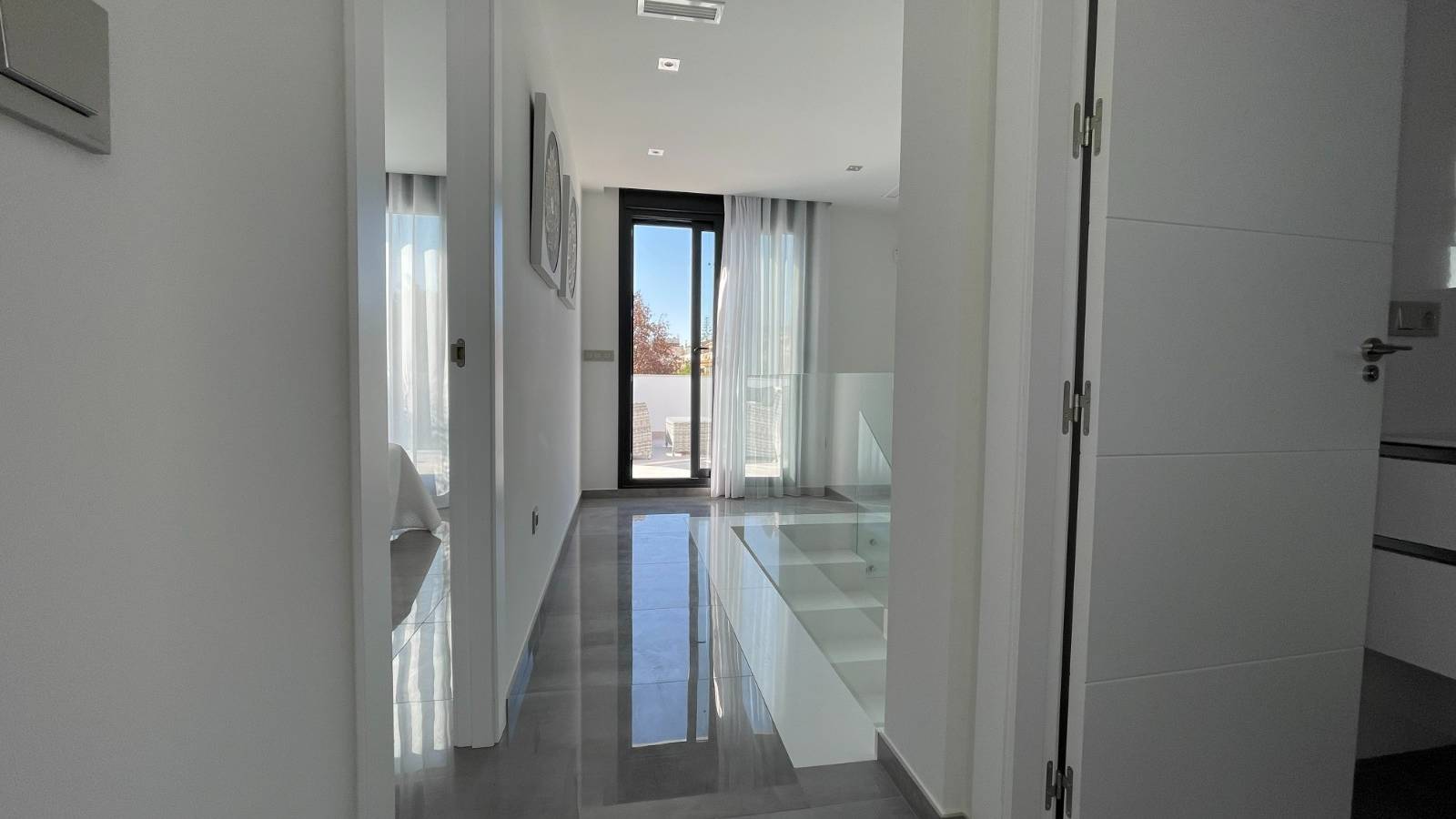 Nowy budynek - Villa - Torrevieja - Los Altos