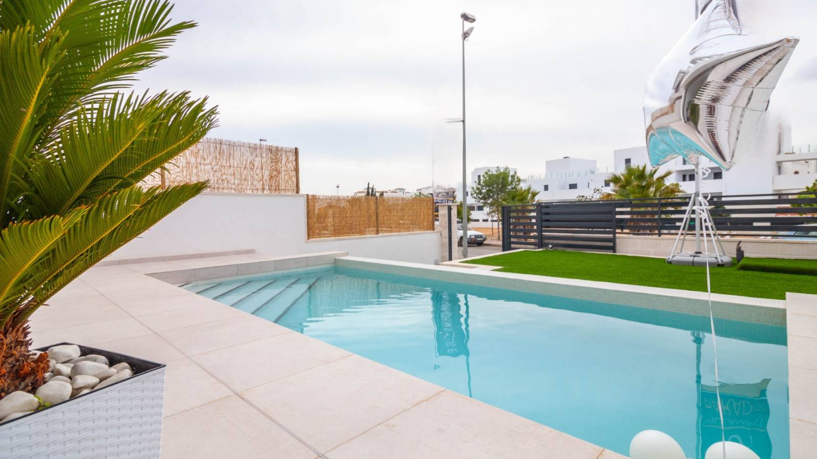 Nowy budynek - Villa - Villamartín