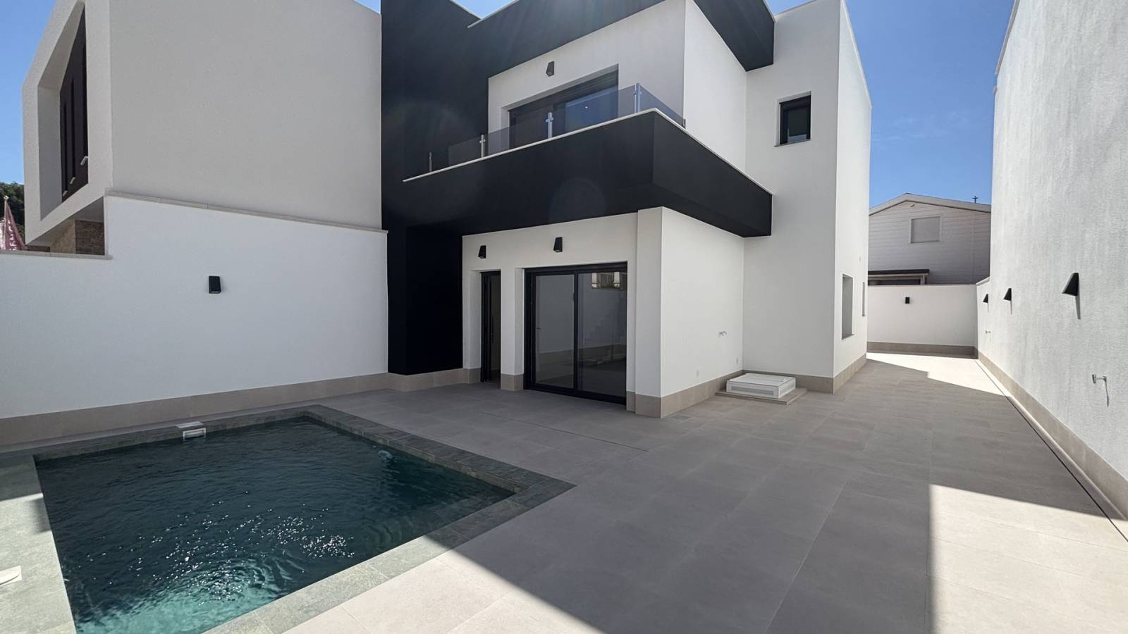 Nowy budynek - Villa - 