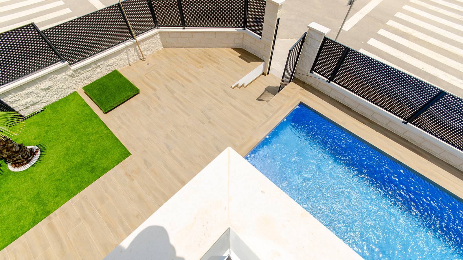 Nowy budynek -  - 