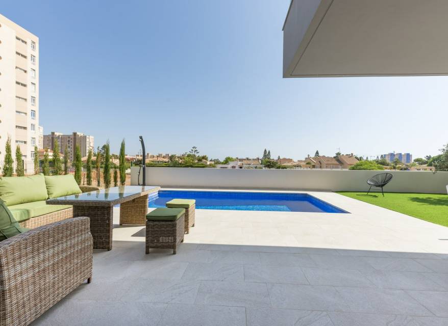 Nueva construcción  - Chalet - La Manga del Mar Menor - Playa Honda