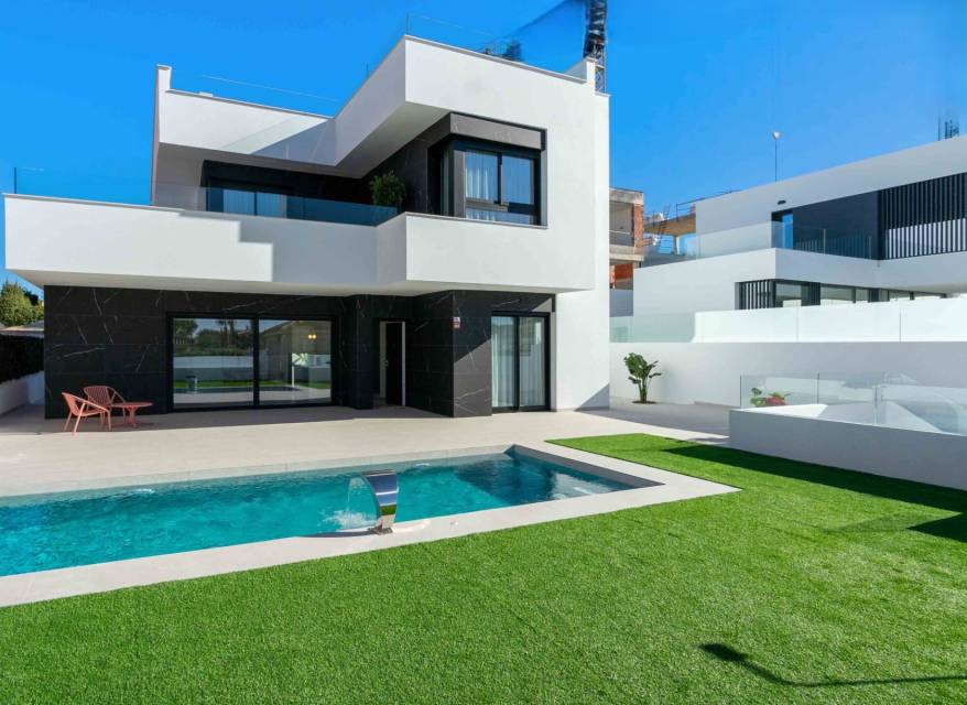 Nueva construcción  - Chalet - Rojales