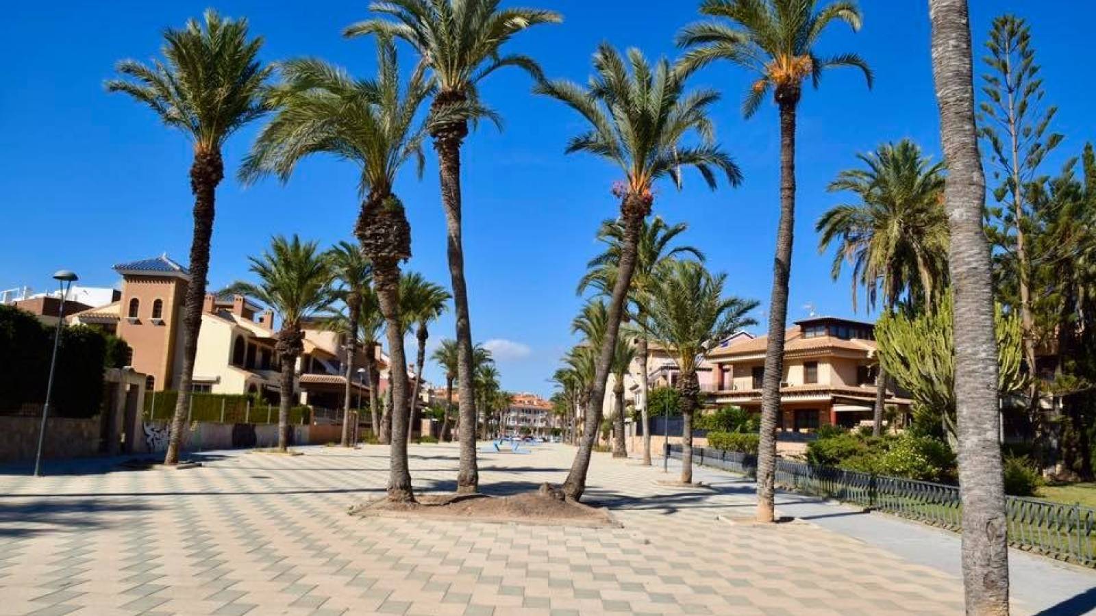 Nueva construcción  - Planta baja - Serena Golf