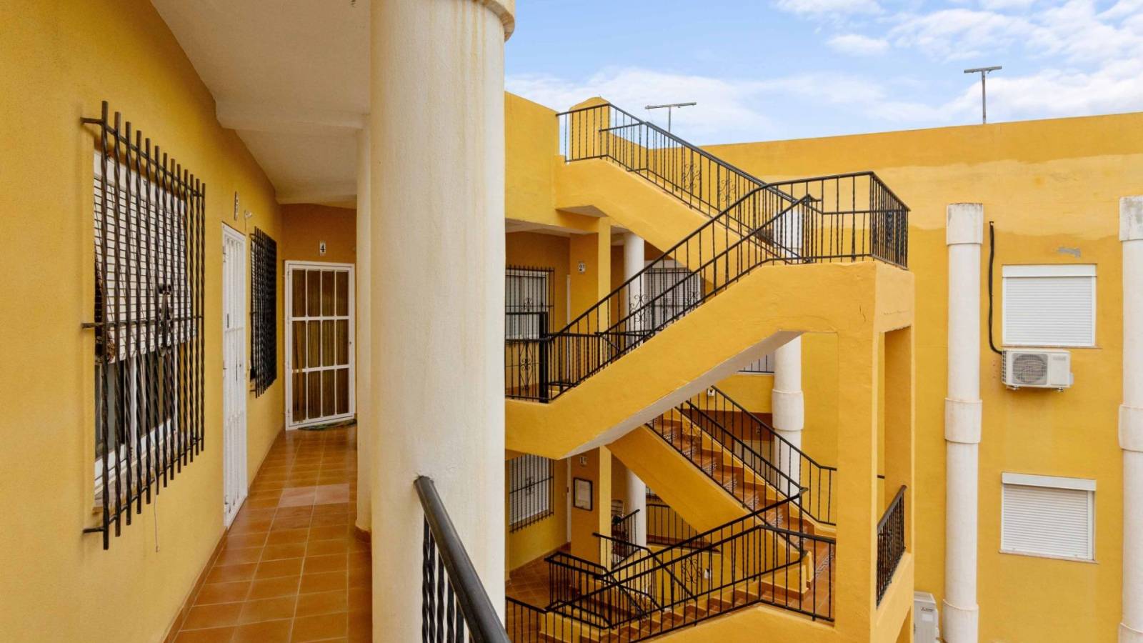 Odsprzedaż - Apartament - Orihuela Costa - Las Filipinas