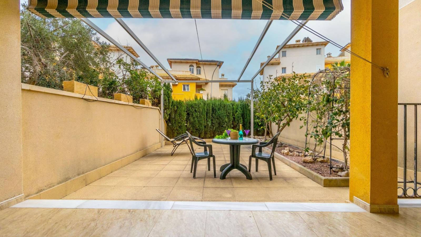 Odsprzedaż - Apartament - Orihuela Costa - 