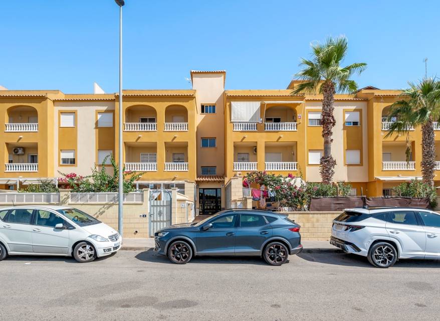 Odsprzedaż - Apartament - Orihuela Costa - 