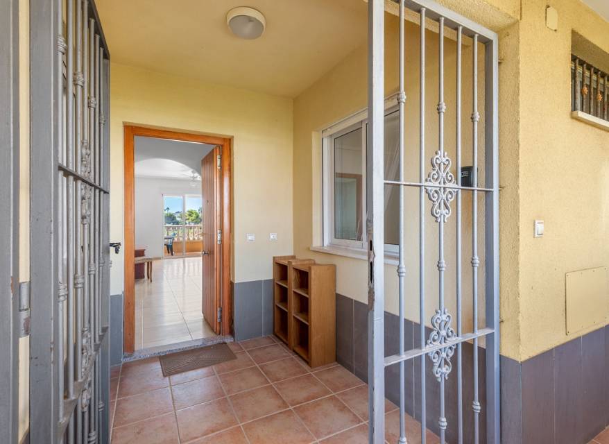 Odsprzedaż - Apartament - Orihuela Costa - 