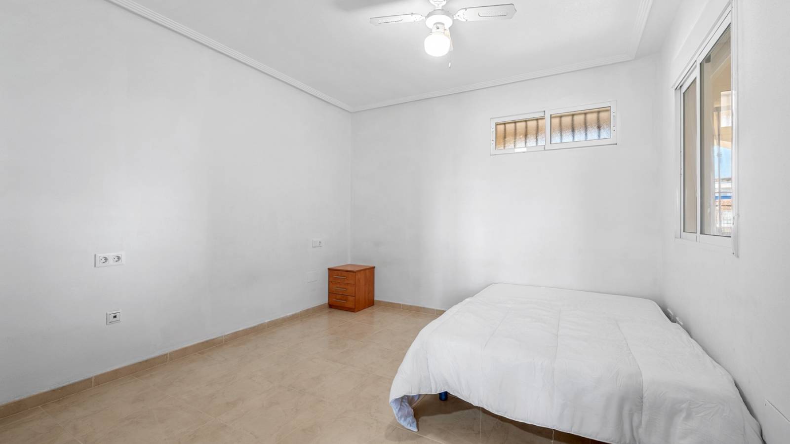 Odsprzedaż - Apartament - Orihuela Costa - 