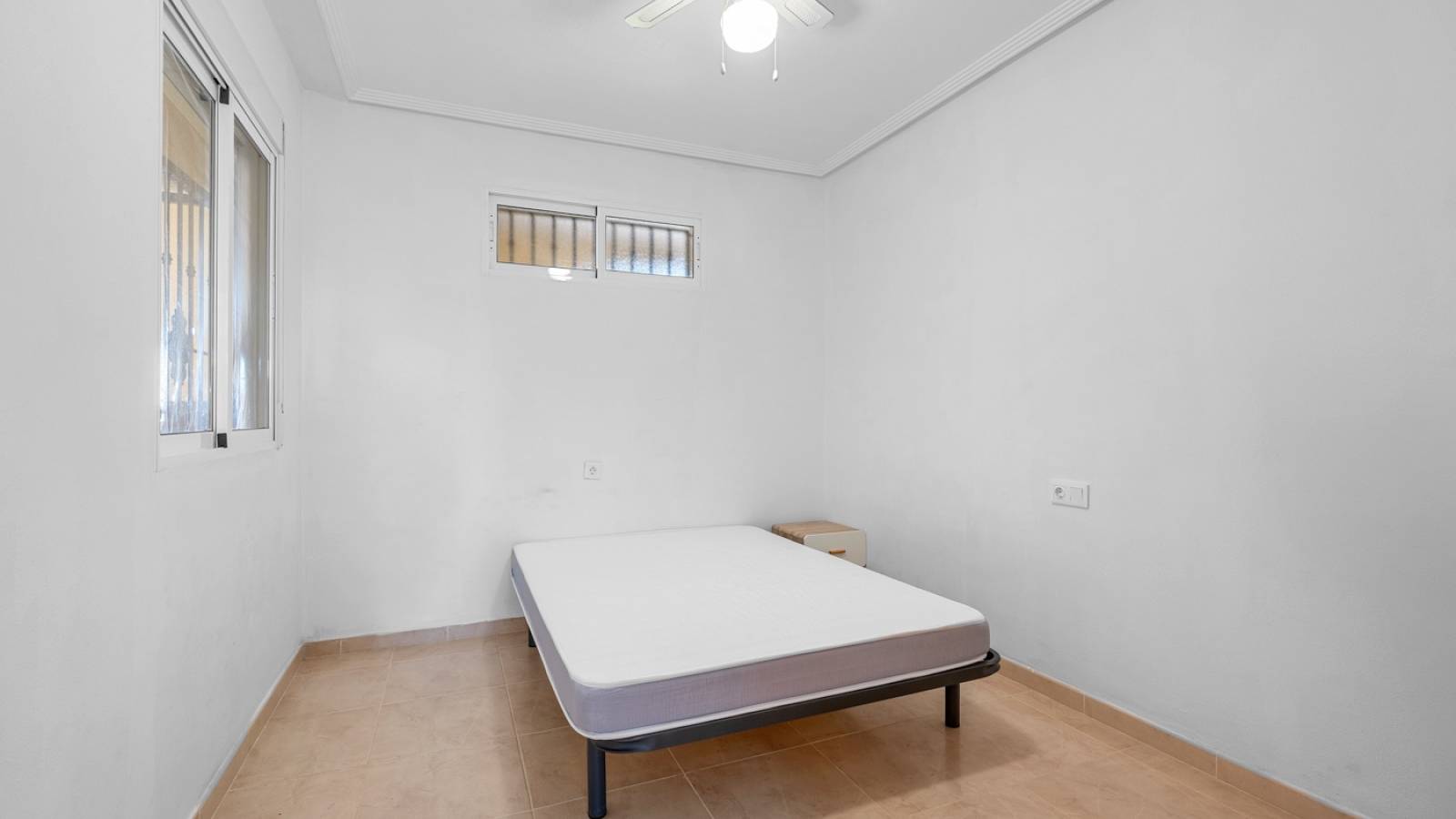 Odsprzedaż - Apartament - Orihuela Costa - 