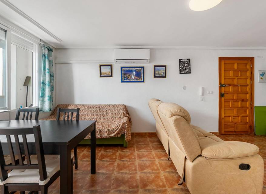 Odsprzedaż - Apartament - Torrevieja - La Mata