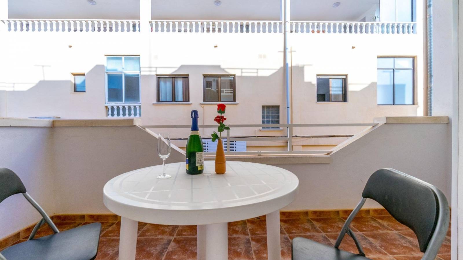 Odsprzedaż - Apartament - Torrevieja - La Mata